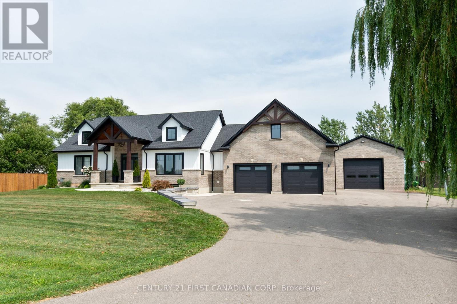 8848 Walker Road, Malahide, Ontario  N5H 2R1 - Photo 4 - X12555054