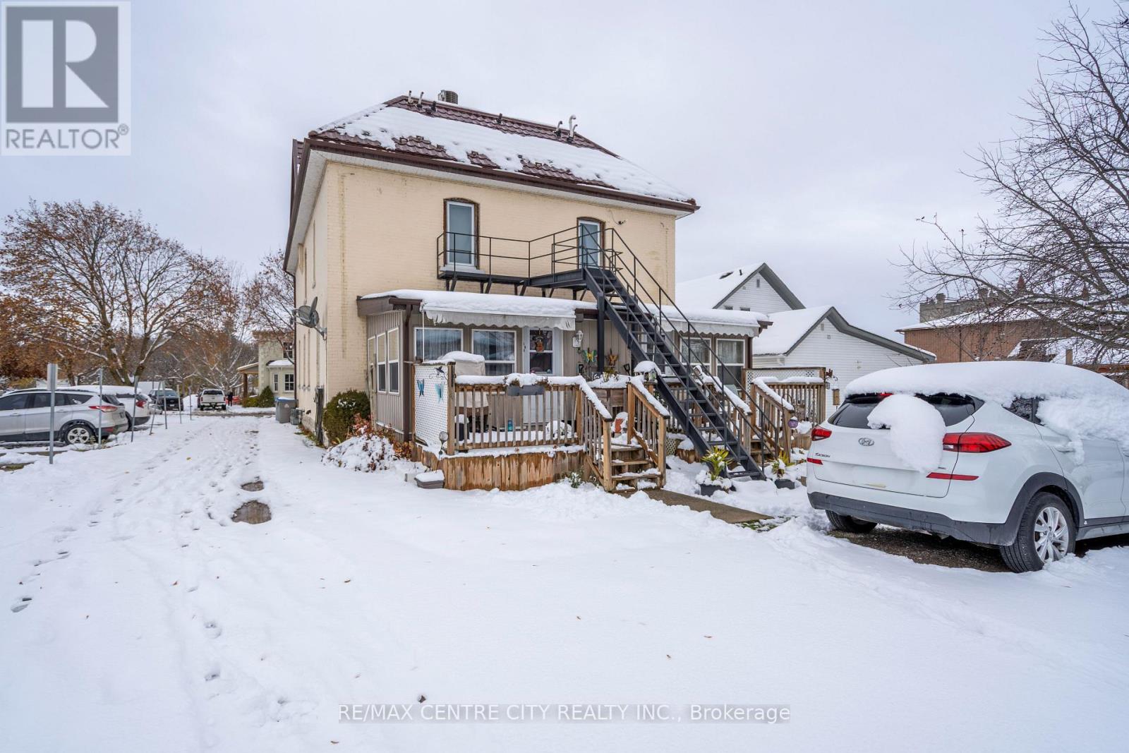 69 Watert Street S, St. Marys, Ontario  N4X 1A3 - Photo 3 - X12555116