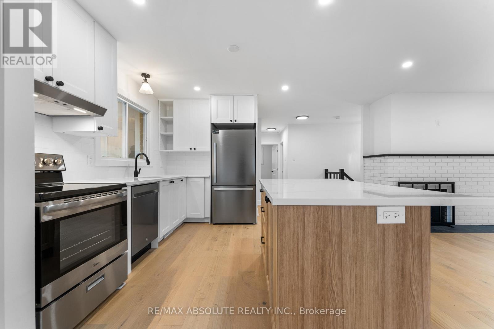 14 Mulvagh Avenue, Ottawa, Ontario K2E 6M6 - Photo 8 - X12555120