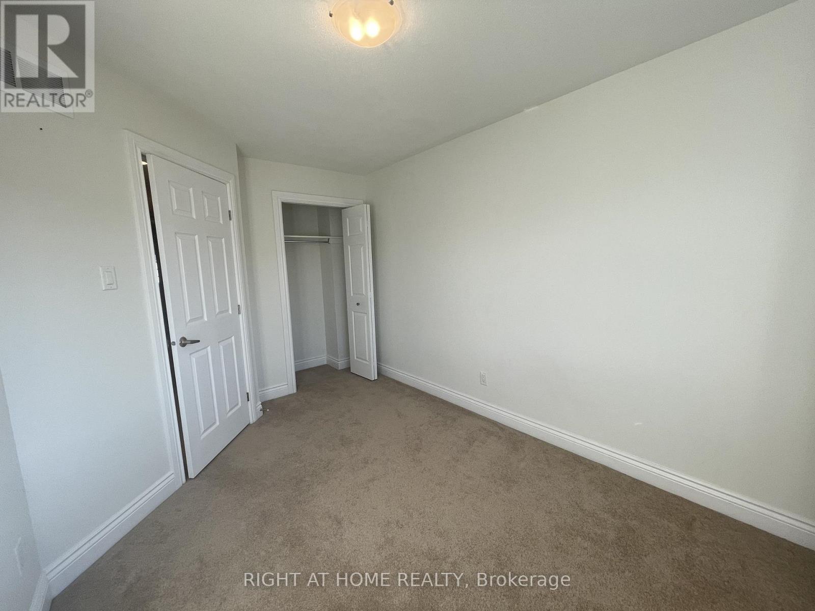 28 Desmond Trudeau Drive, Arnprior, Ontario  K7S 0G5 - Photo 22 - X12555152