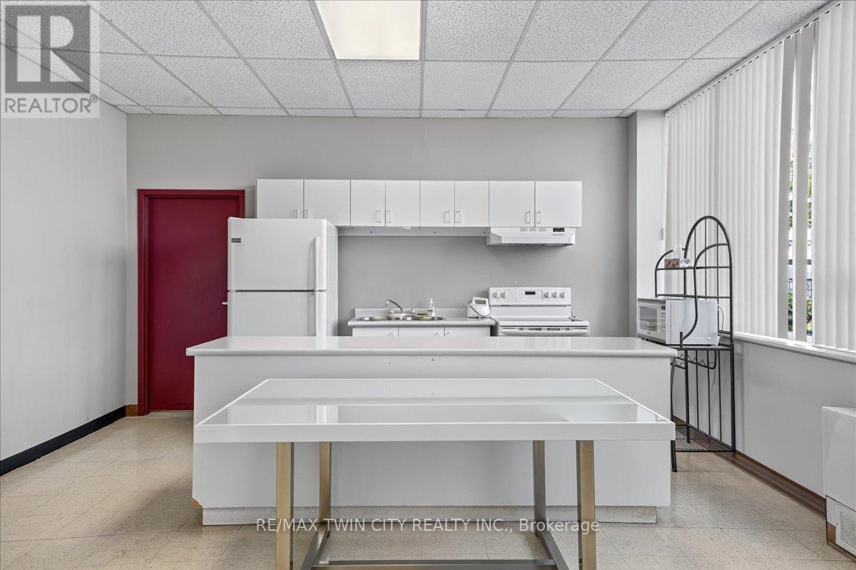 506 - 3227 King Street E, Kitchener, Ontario  N2A 3Z9 - Photo 48 - X12554680