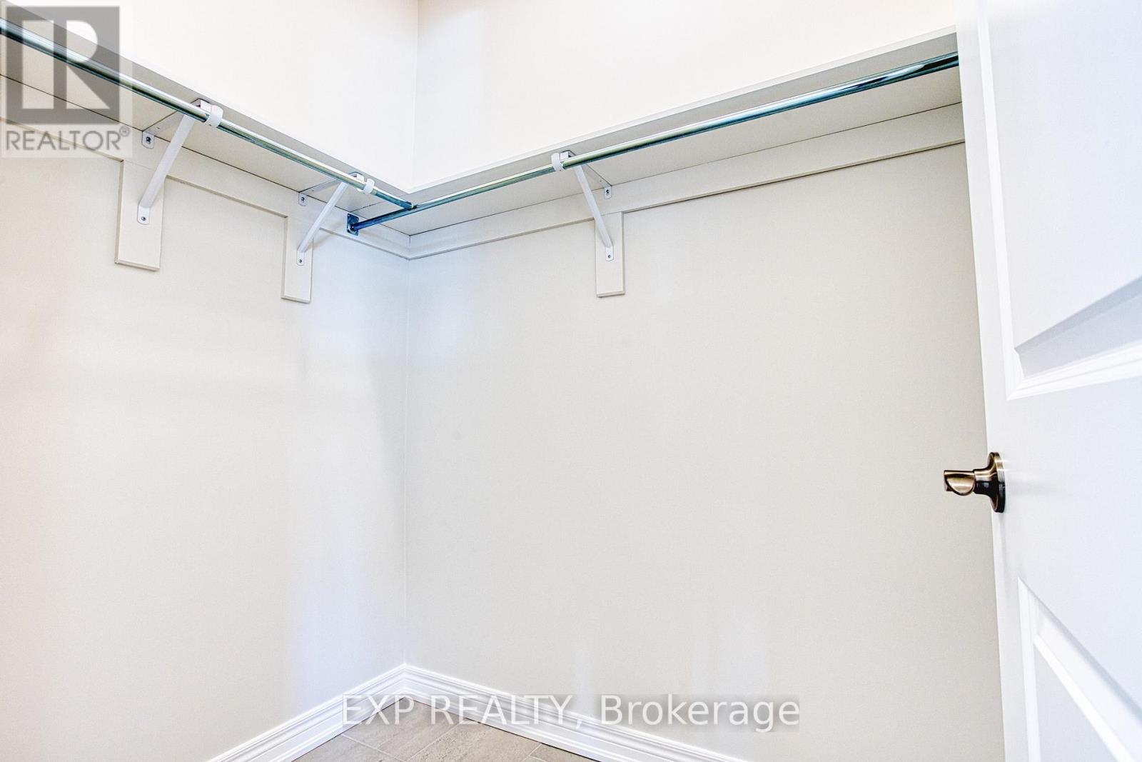 Upper - 20 Elvira Way, Thorold, Ontario  L2V 0M7 - Photo 21 - X12554856