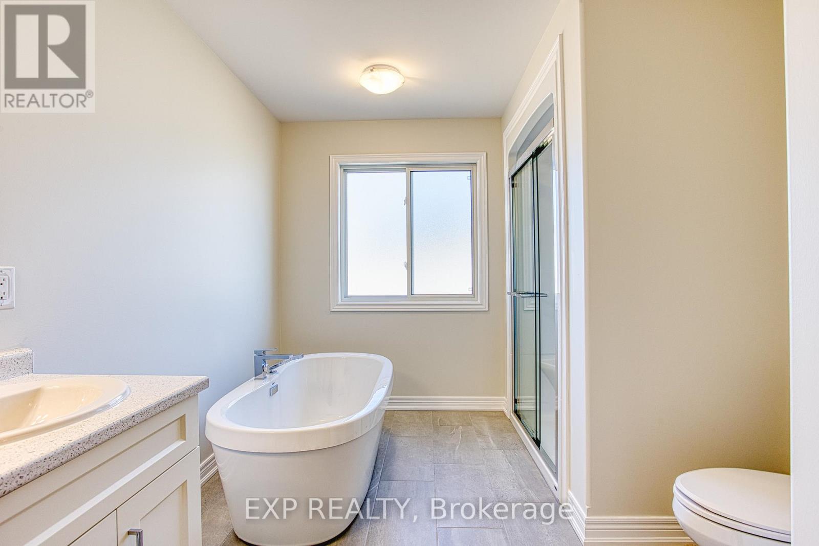 Upper - 20 Elvira Way, Thorold, Ontario  L2V 0M7 - Photo 29 - X12554856