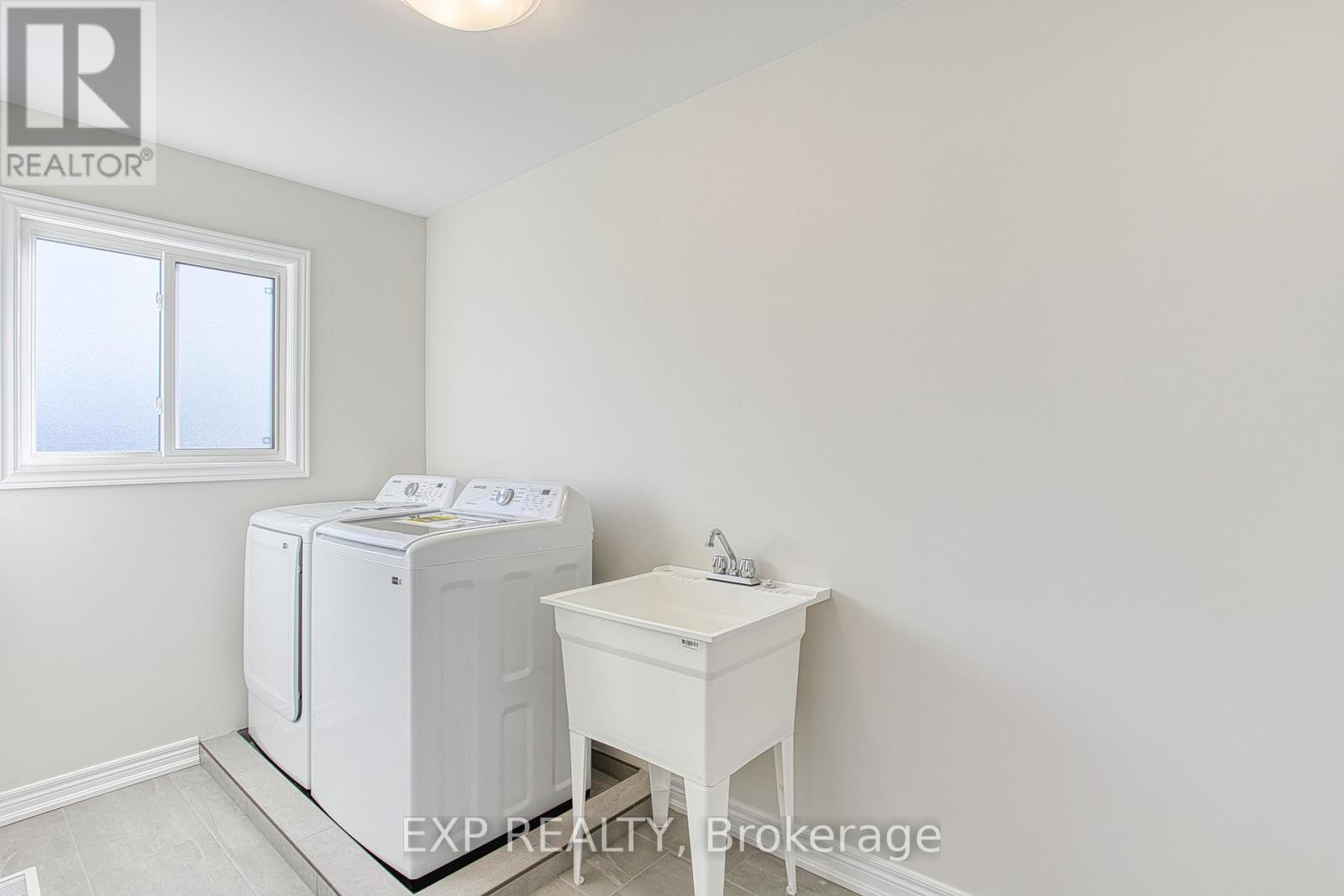 Upper - 20 Elvira Way, Thorold, Ontario  L2V 0M7 - Photo 35 - X12554856