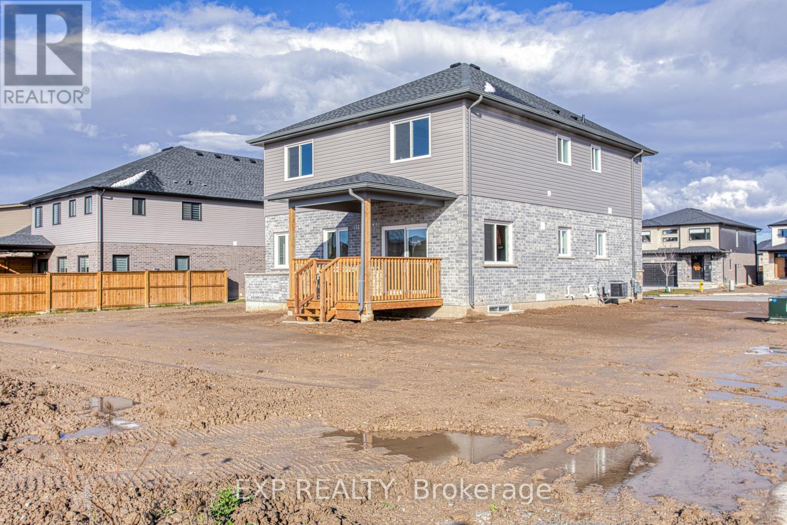 Upper - 20 Elvira Way, Thorold, Ontario  L2V 0M7 - Photo 38 - X12554856