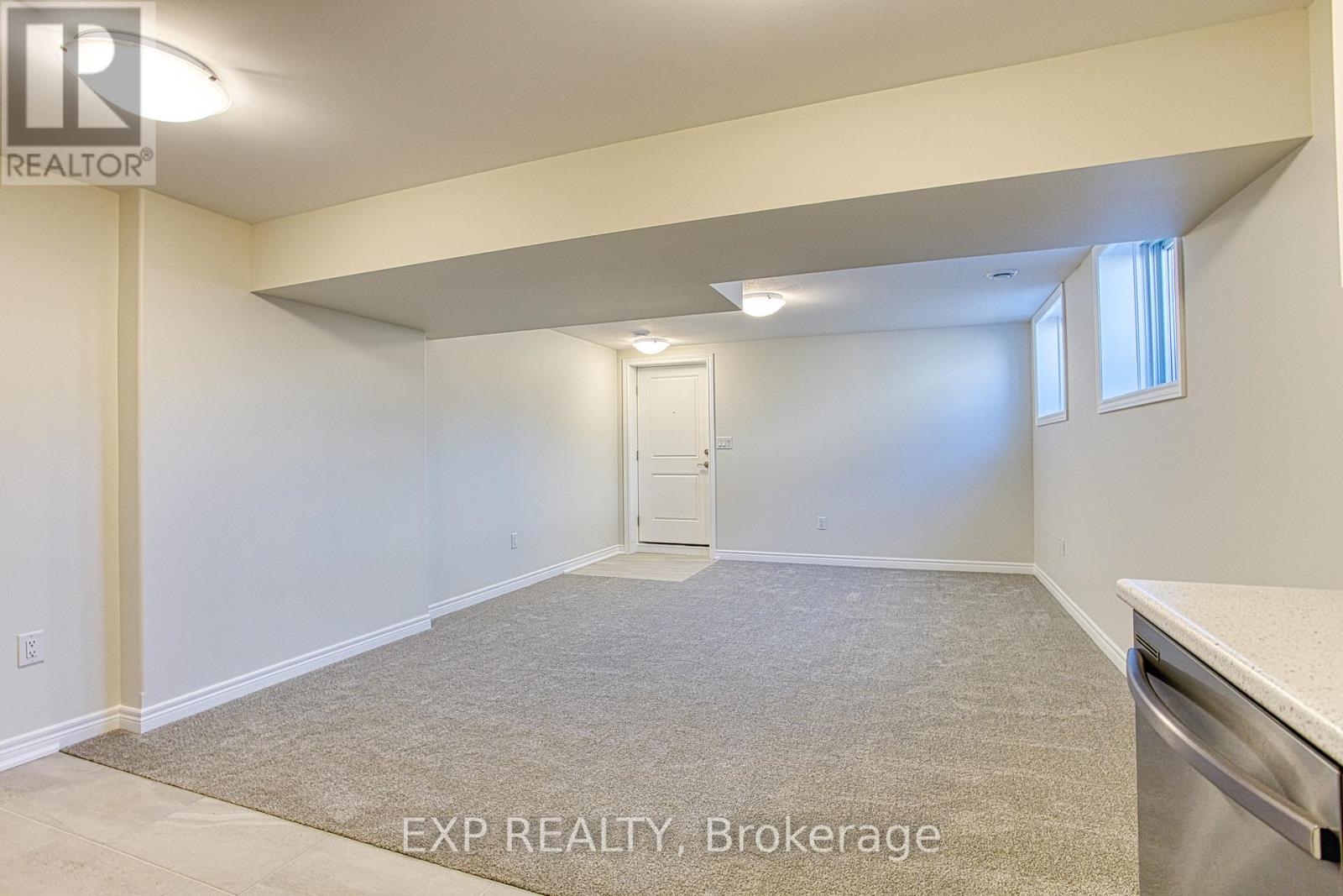 Lower - 20 Elvira Way, Thorold, Ontario  L2V 0M7 - Photo 11 - X12554898