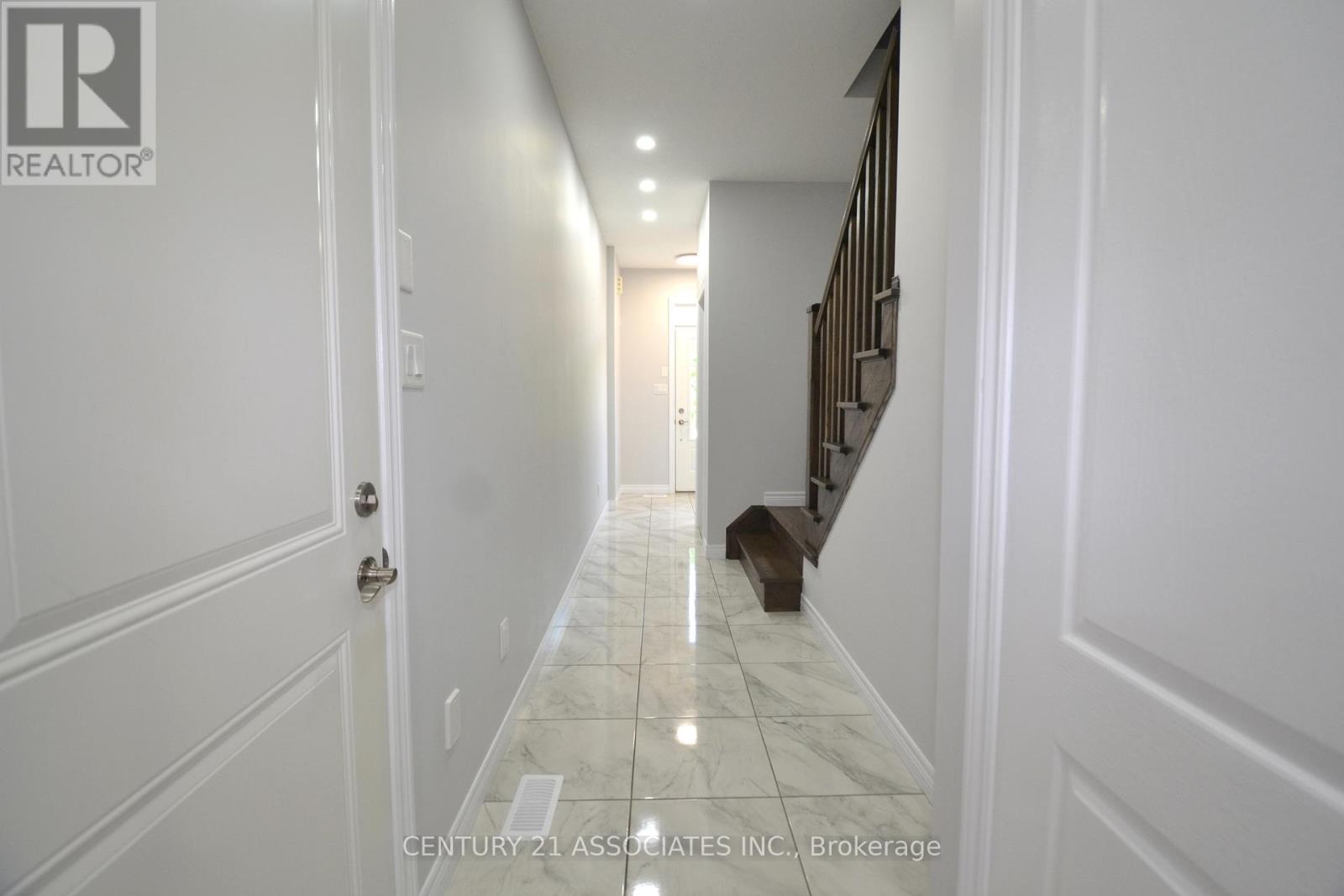 6 - 98 Shoreview Place, Hamilton, Ontario  L8E 0J4 - Photo 6 - X12554950