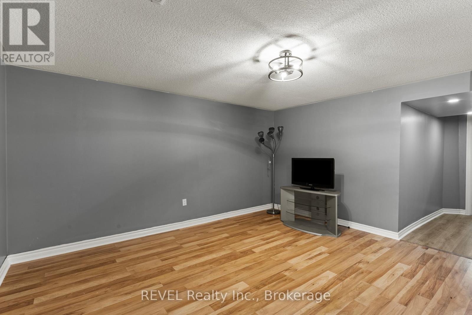 6615 Harper Drive, Niagara Falls, Ontario  L2E 7H7 - Photo 22 - X12555018