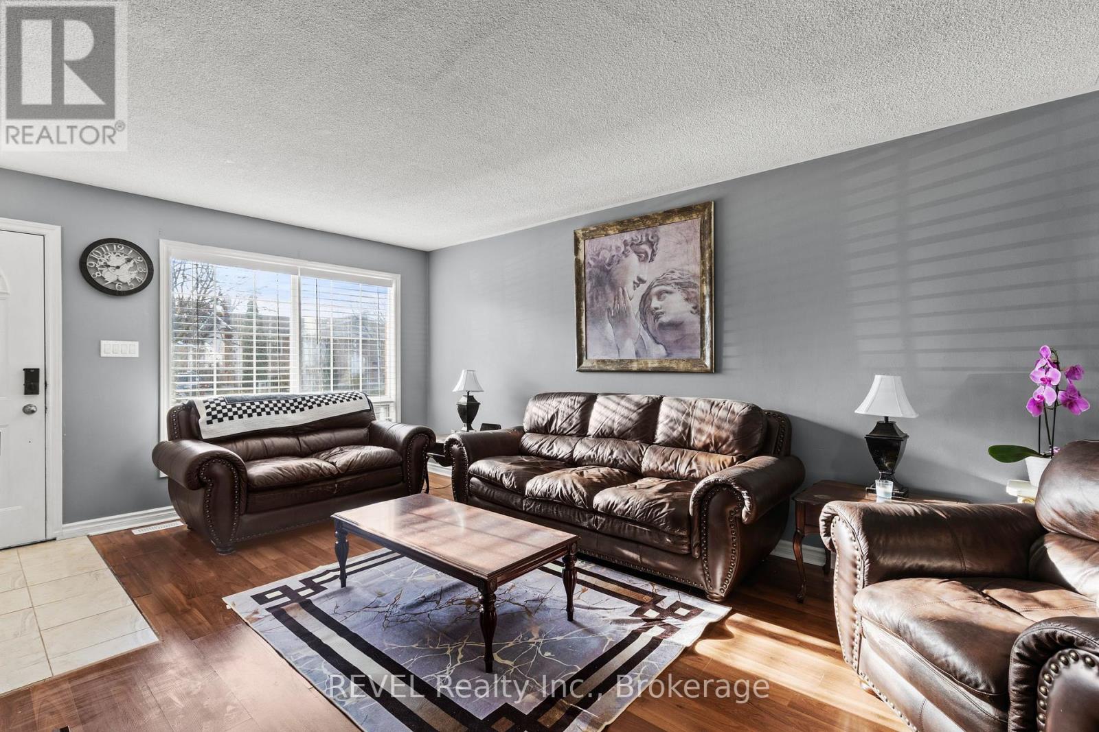 6615 Harper Drive, Niagara Falls, Ontario  L2E 7H7 - Photo 5 - X12555018