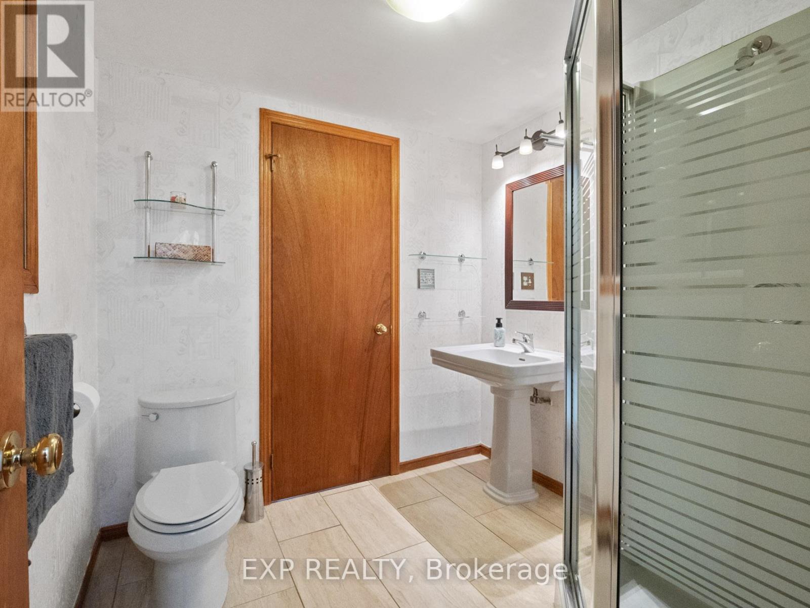 3446 Black Creek Road, Fort Erie, Ontario  L0S 1S0 - Photo 21 - X12555150