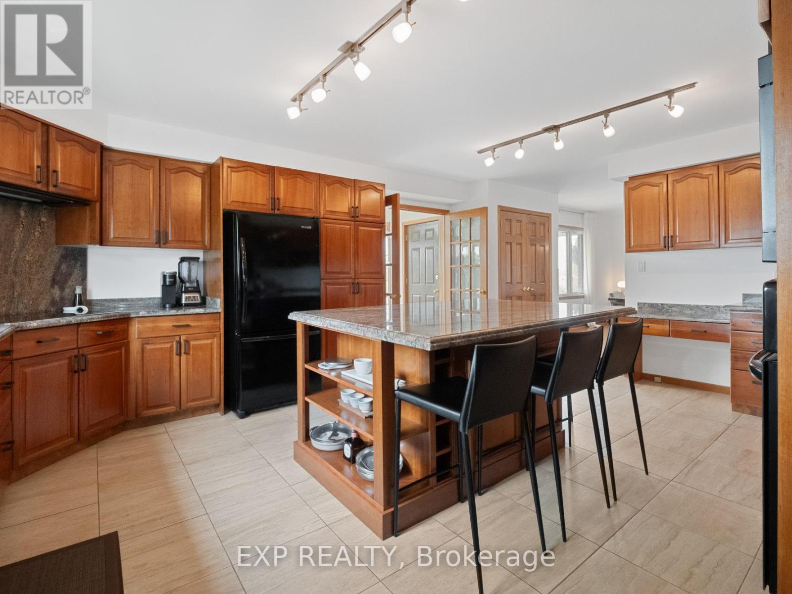 3446 Black Creek Road, Fort Erie, Ontario  L0S 1S0 - Photo 8 - X12555150