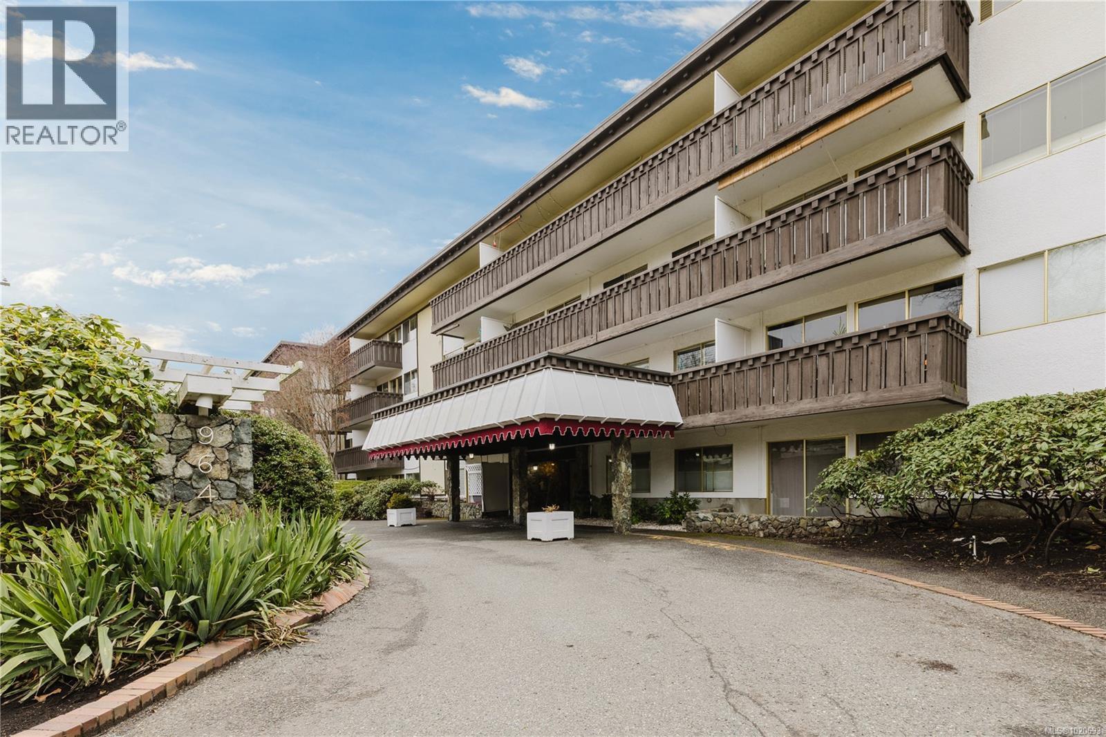 209 964 Heywood Ave, Victoria, British Columbia  V8V 2Y5 - Photo 4 - 1020693