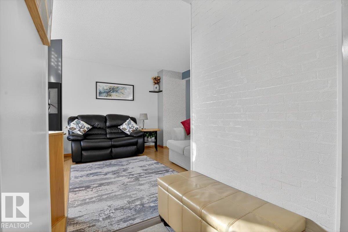 9 Mcleod Pl Nw, Edmonton, Alberta  T5A 3A8 - Photo 13 - E4466054