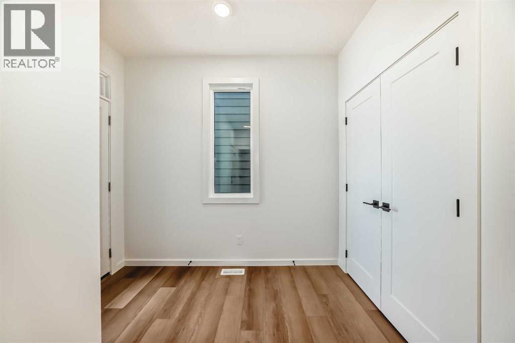 33 Royston Grove Nw, Calgary, Alberta  T3L 0M3 - Photo 10 - A2262825