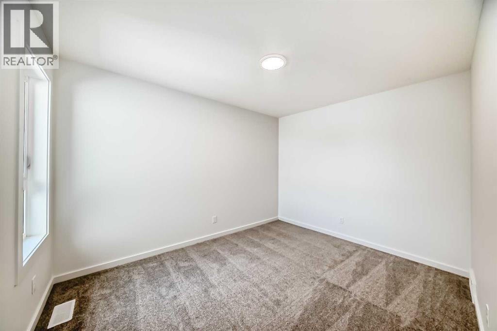 33 Royston Grove Nw, Calgary, Alberta  T3L 0M3 - Photo 25 - A2262825