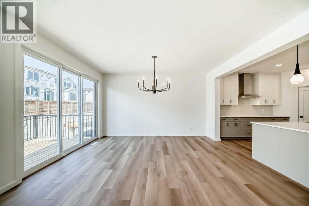 33 Royston Grove Nw, Calgary, Alberta  T3L 0M3 - Photo 5 - A2262825