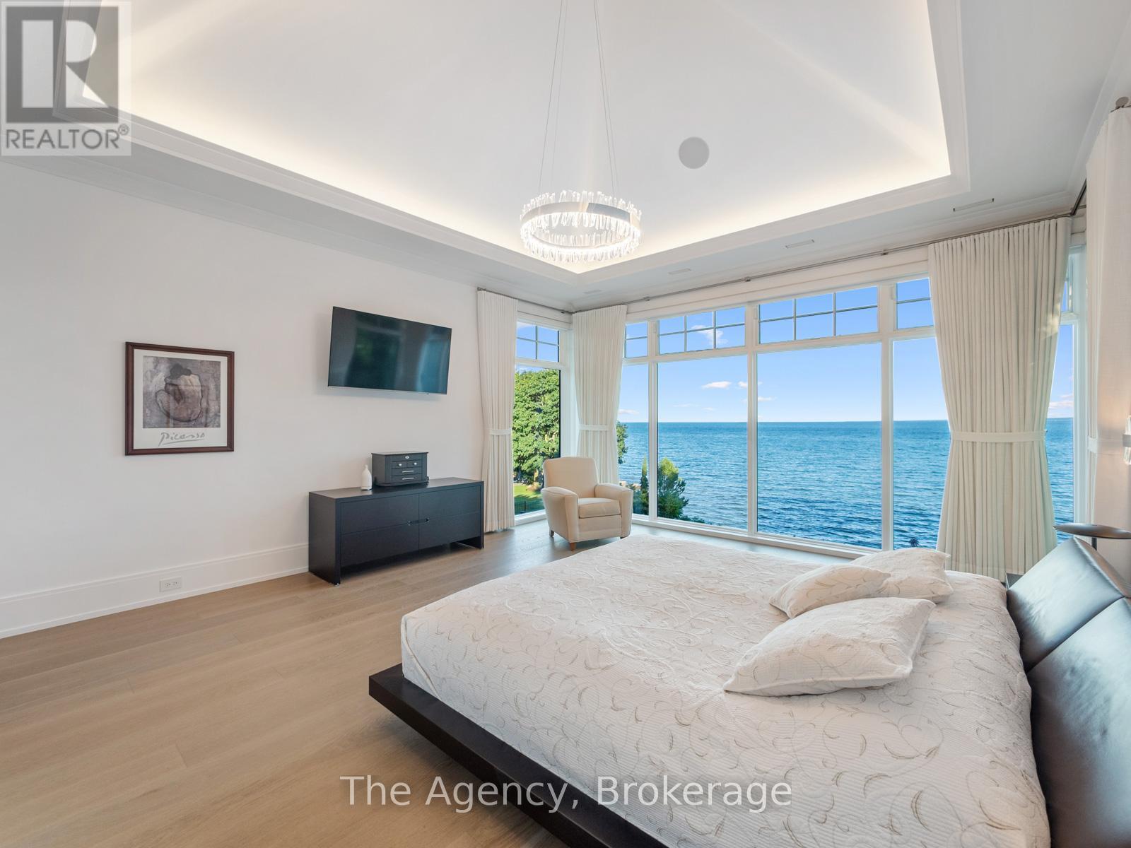 140 Secord Lane, Burlington, Ontario  L7L 2H7 - Photo 21 - W12330371