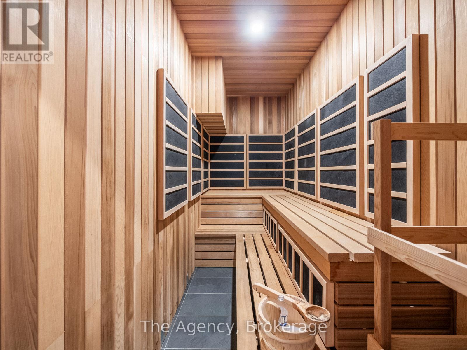 140 Secord Lane, Burlington, Ontario  L7L 2H7 - Photo 39 - W12330371