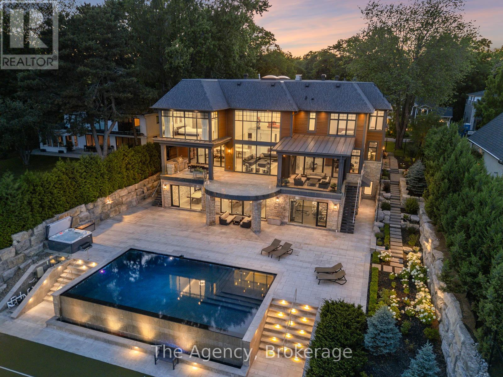 140 Secord Lane, Burlington, Ontario  L7L 2H7 - Photo 50 - W12330371