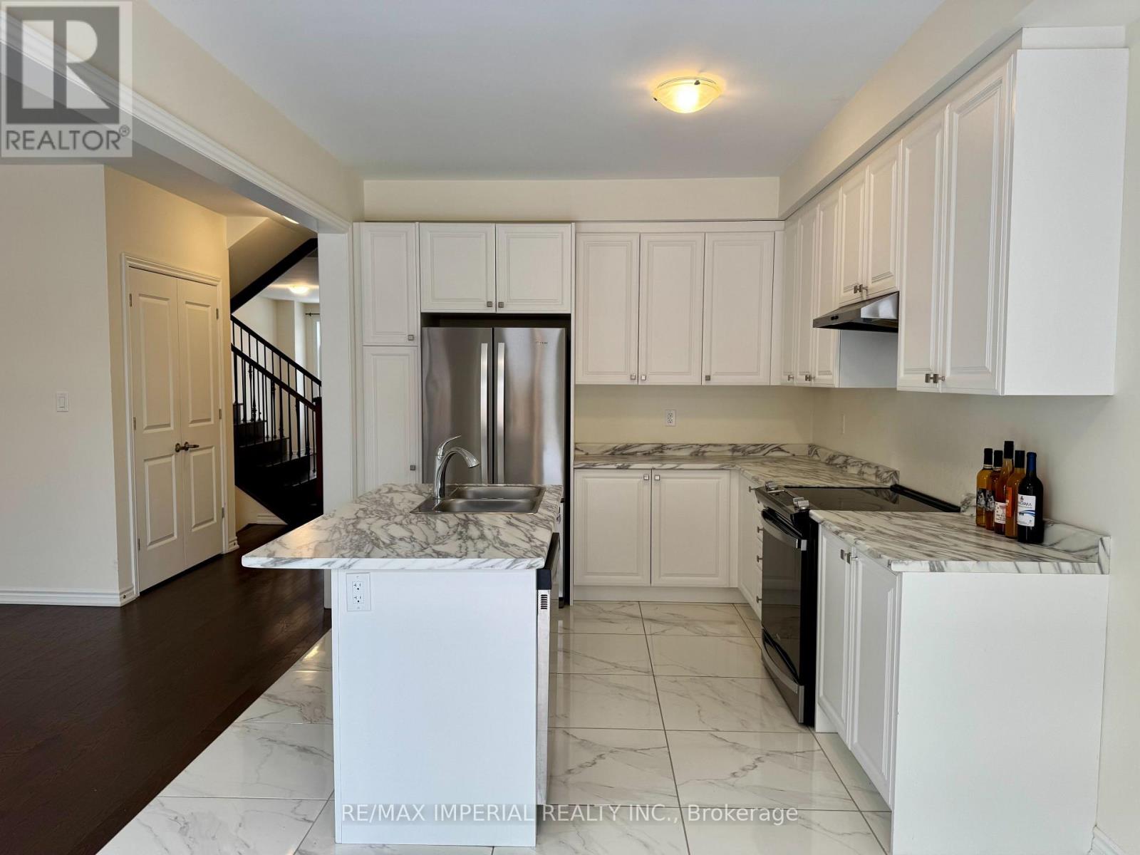 23 Bowline Vista, East Gwillimbury, Ontario  L9N 1K4 - Photo 14 - N12553746