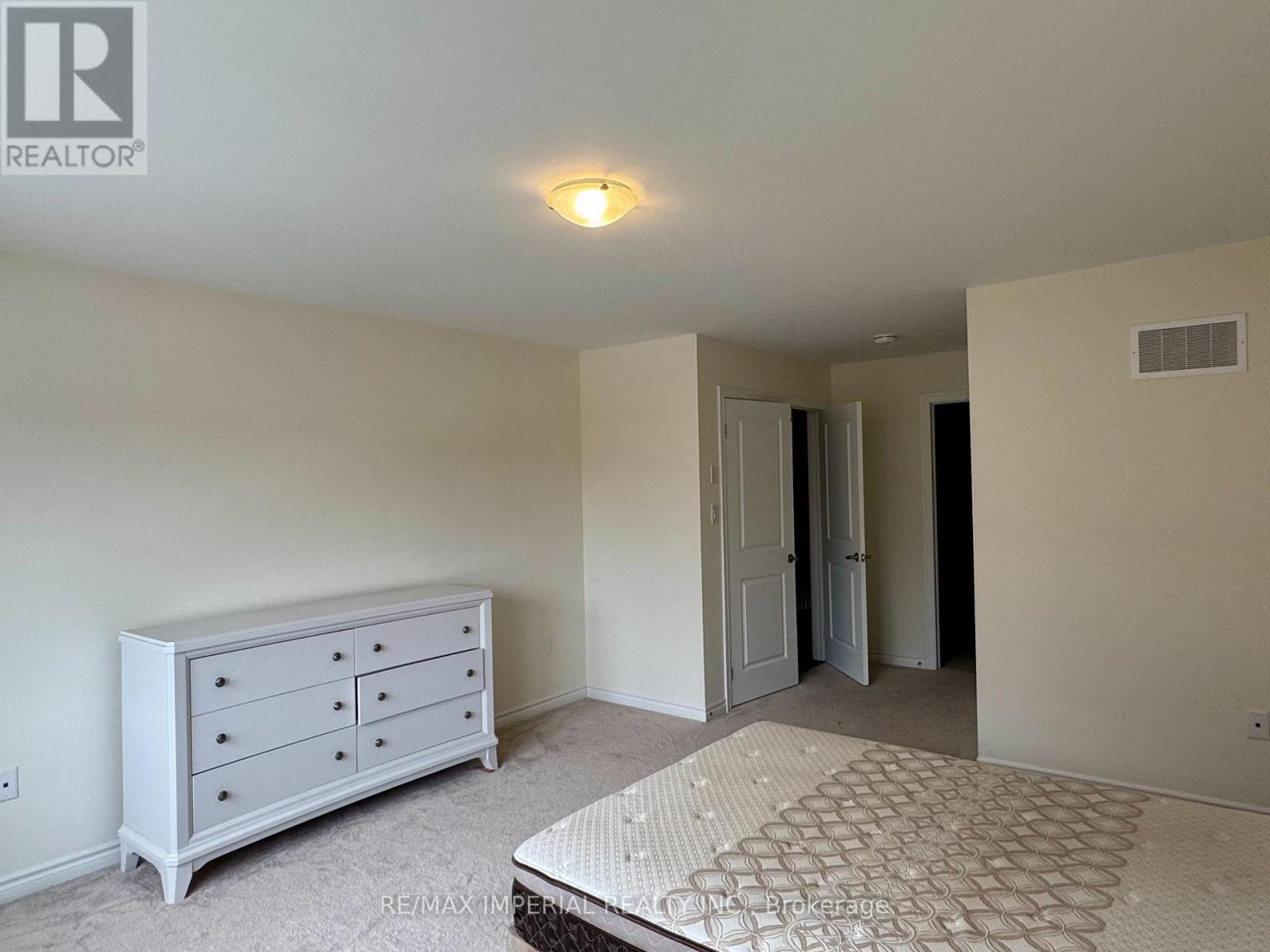 23 Bowline Vista, East Gwillimbury, Ontario  L9N 1K4 - Photo 34 - N12553746