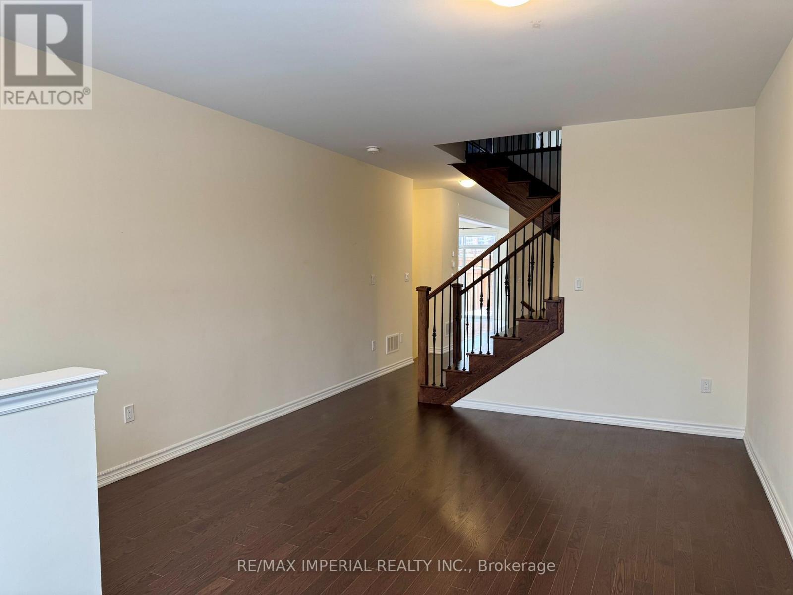 23 Bowline Vista, East Gwillimbury, Ontario  L9N 1K4 - Photo 4 - N12553746