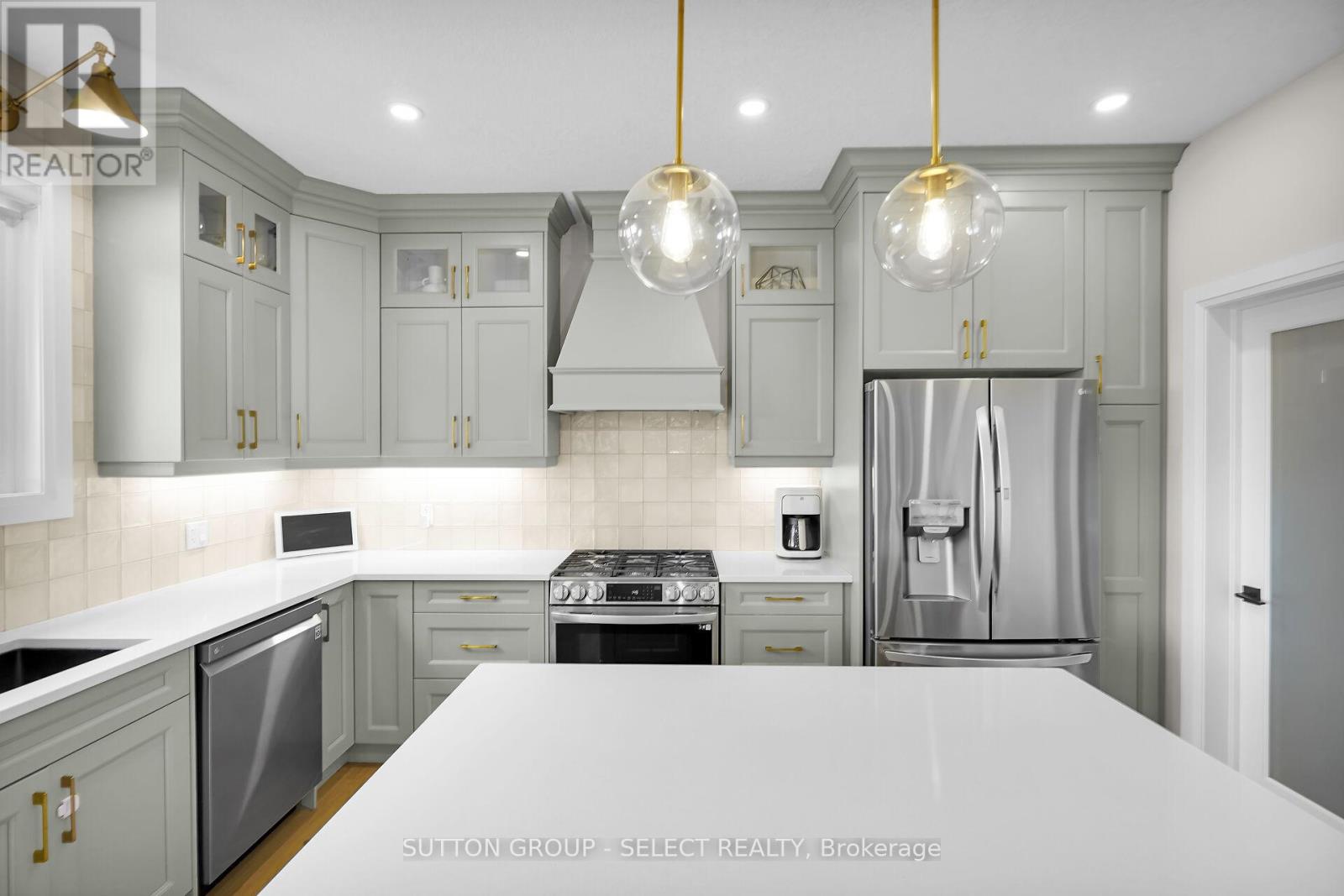 Photo 17 of 50 for 173 Collins Way