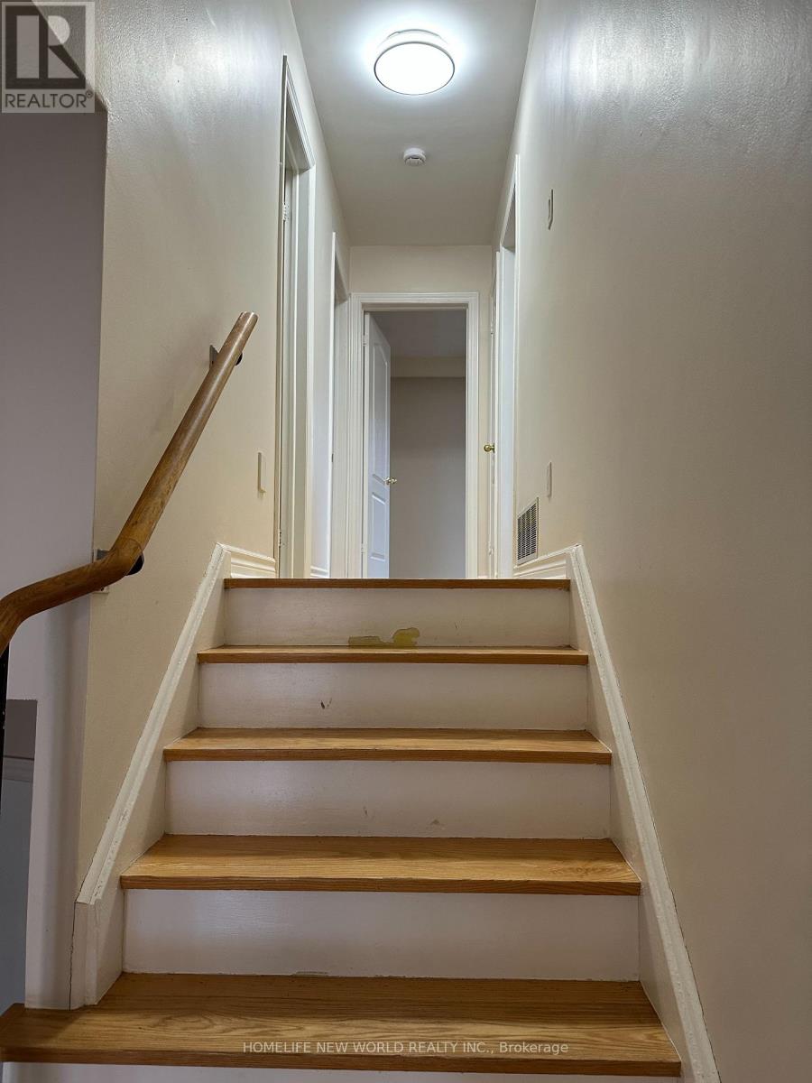 Main - 33 Pheasant Valley Court, Markham, Ontario  L3T 2H2 - Photo 6 - N12553768