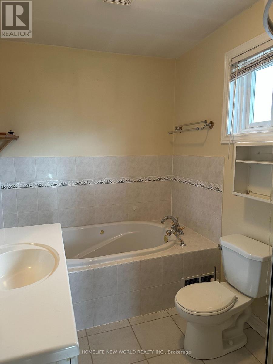 Main - 33 Pheasant Valley Court, Markham, Ontario  L3T 2H2 - Photo 8 - N12553768