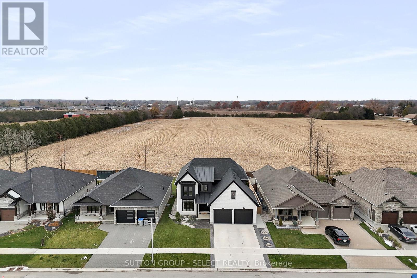 173 Collins Way, Strathroy-Caradoc, Ontario  N7G 0G2 - Photo 4 - X12554888