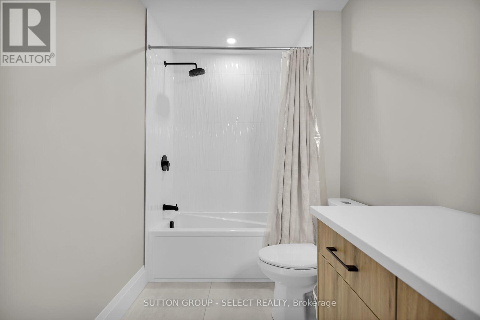 173 Collins Way, Strathroy-Caradoc, Ontario  N7G 0G2 - Photo 33 - X12554888