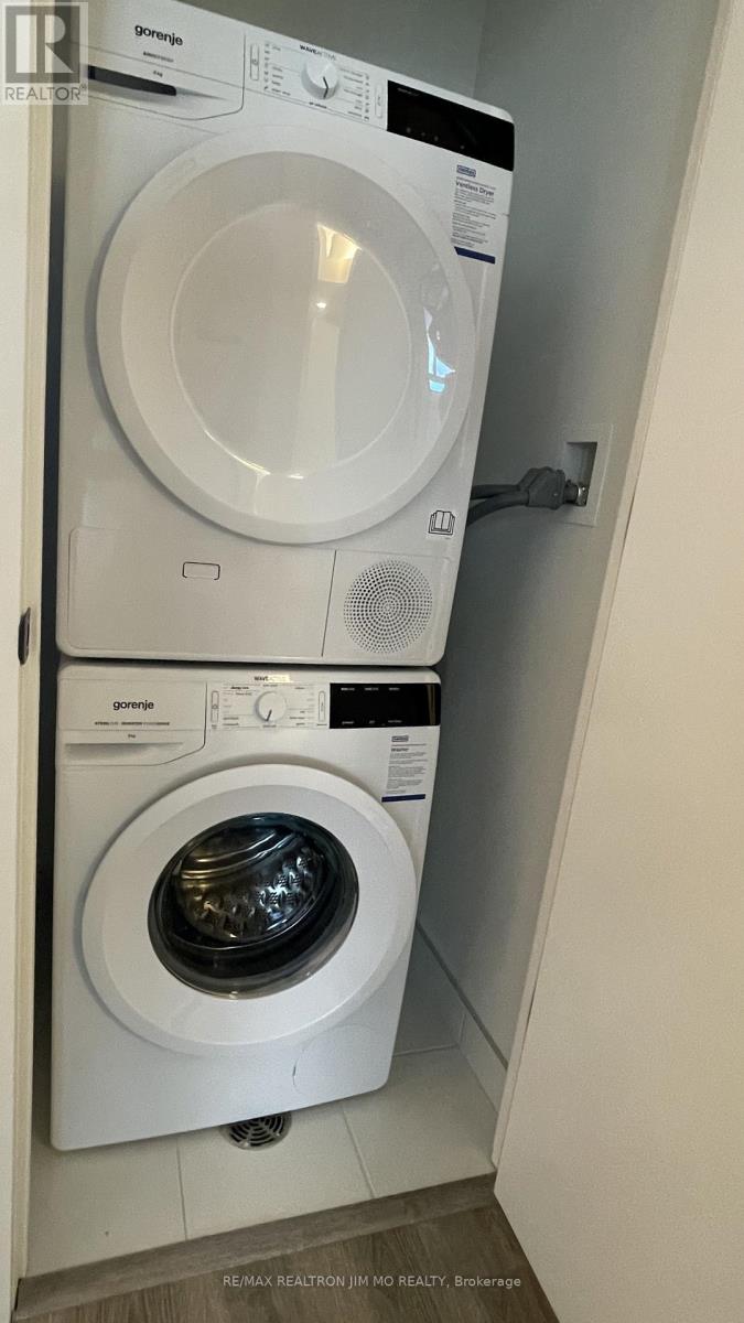 2905 - 8 Interchange Way, Vaughan, Ontario  L4K 0R2 - Photo 9 - N12554414