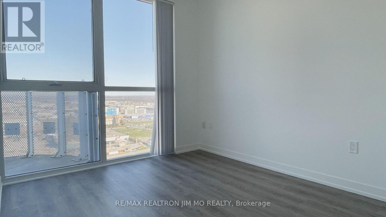 2905 - 8 Interchange Way, Vaughan, Ontario  L4K 0R2 - Photo 5 - N12554414