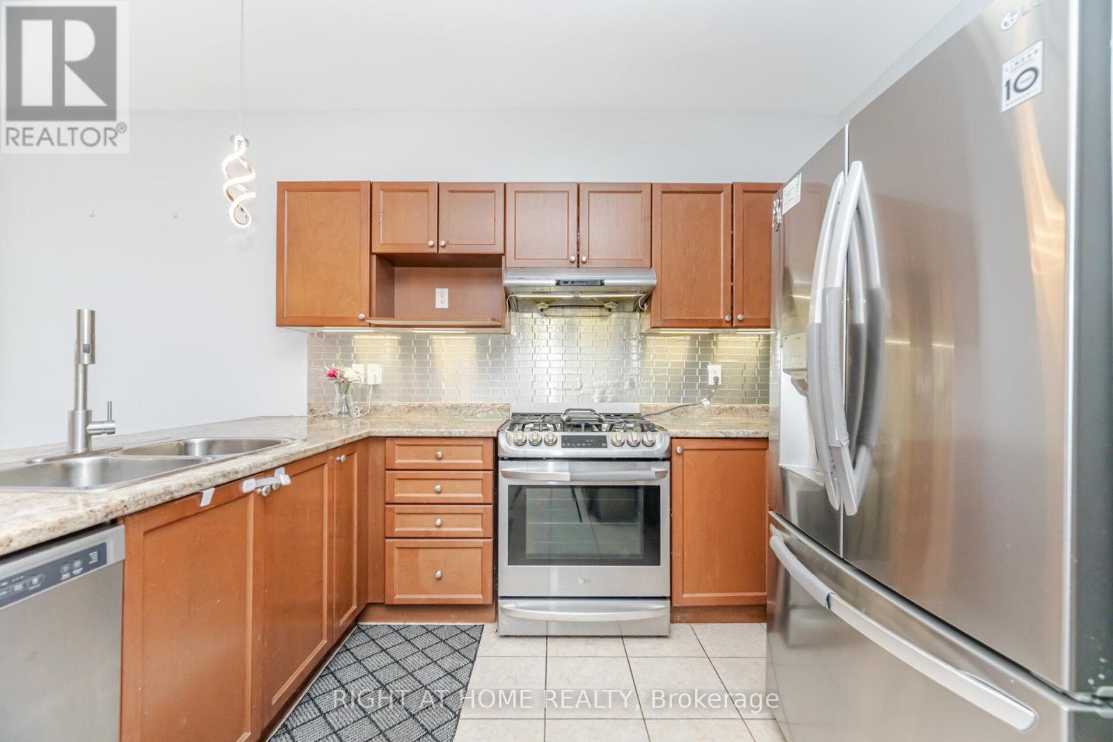 244 Raymond Road, Hamilton, Ontario  L9K 0H5 - Photo 15 - X12553816