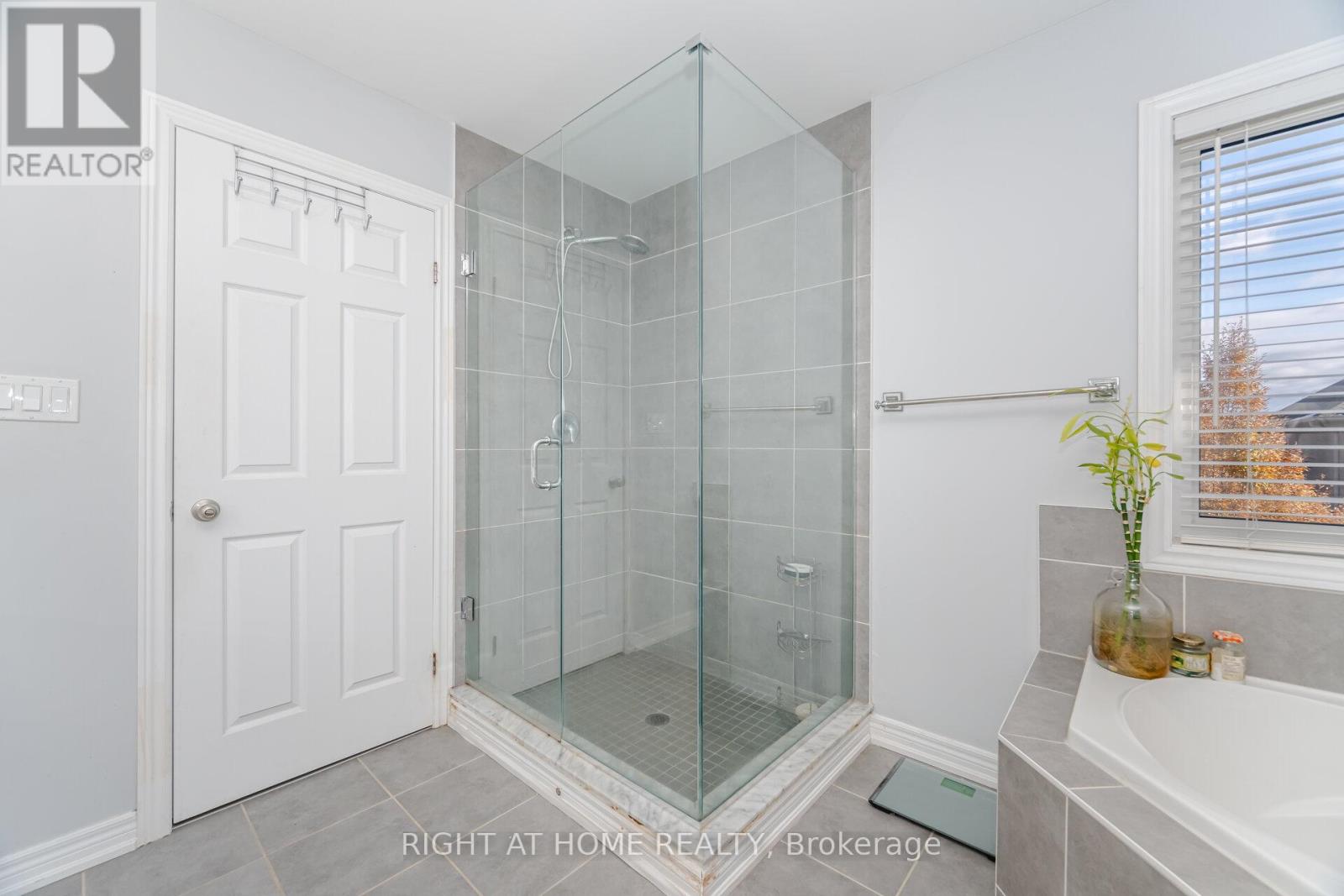 244 Raymond Road, Hamilton, Ontario  L9K 0H5 - Photo 24 - X12553816