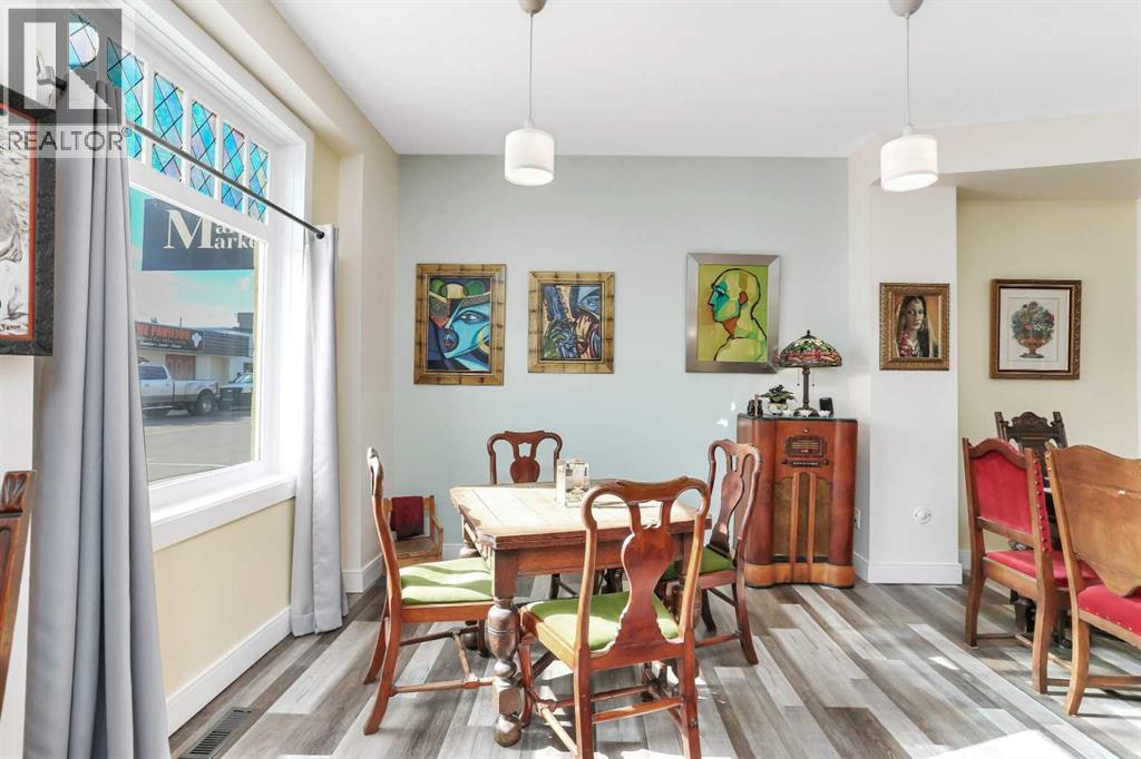 5012 51 Avenue, Ponoka, Alberta  T4J 1R5 - Photo 4 - A2255165