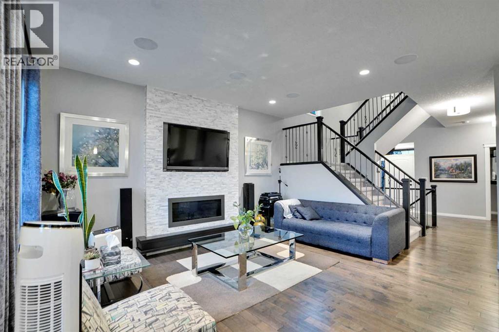 208 Panton Road Nw, Calgary, Alberta  T3K 0Z2 - Photo 5 - A2248718