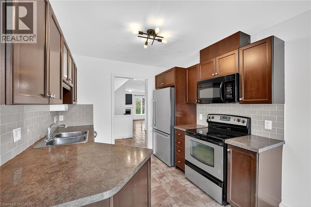 Property at 4471 COMFORT Crescent image 5