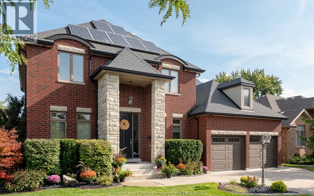 425 Superior, LaSalle, Ontario