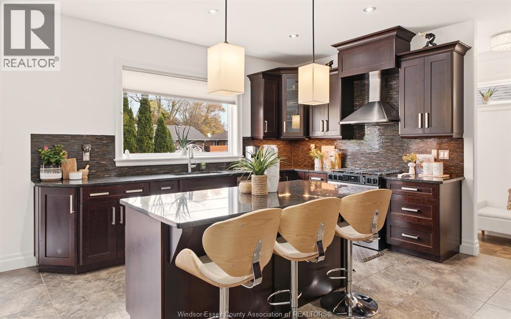 425 Superior, Lasalle, Ontario N9J 3Z5 - Photo 12 - 25028992