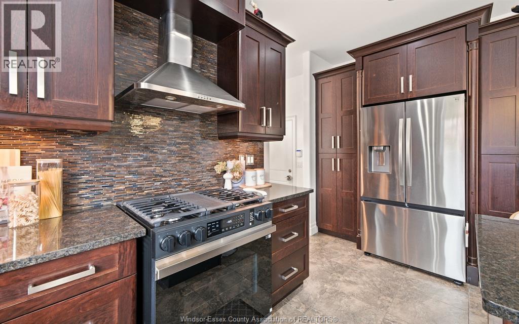 425 Superior, Lasalle, Ontario N9J 3Z5 - Photo 14 - 25028992