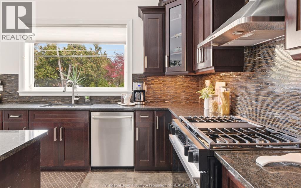 425 Superior, Lasalle, Ontario N9J 3Z5 - Photo 15 - 25028992