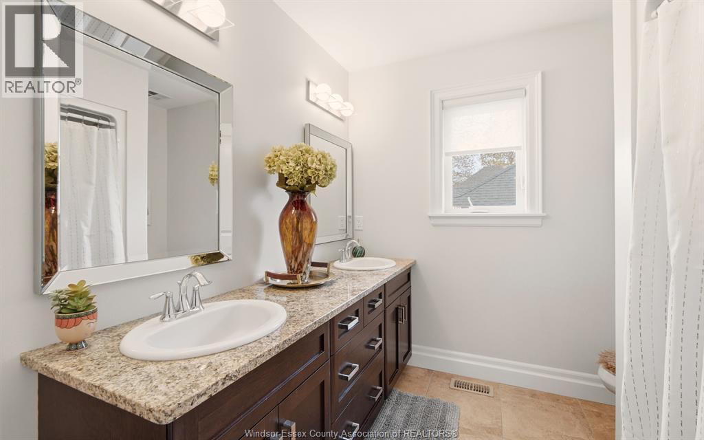 425 Superior, Lasalle, Ontario N9J 3Z5 - Photo 25 - 25028992