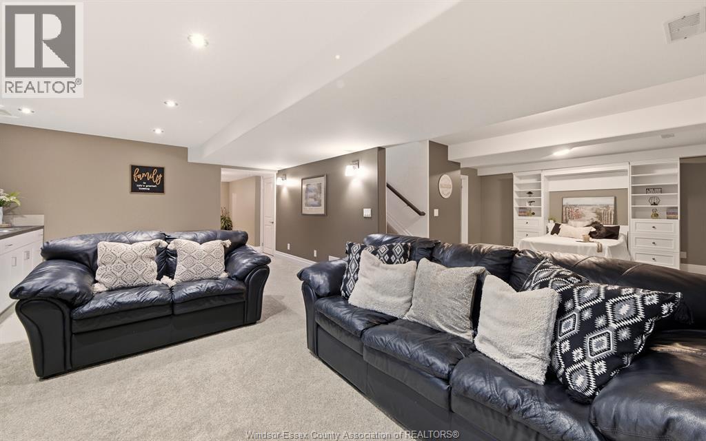 425 Superior, Lasalle, Ontario N9J 3Z5 - Photo 27 - 25028992