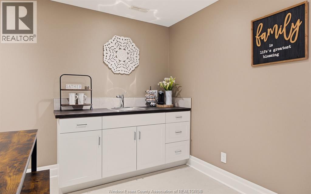 425 Superior, Lasalle, Ontario N9J 3Z5 - Photo 31 - 25028992