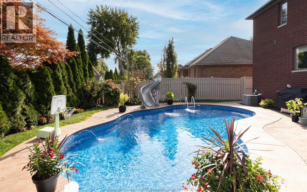 425 Superior, Lasalle, Ontario N9J 3Z5 - Photo 38 - 25028992