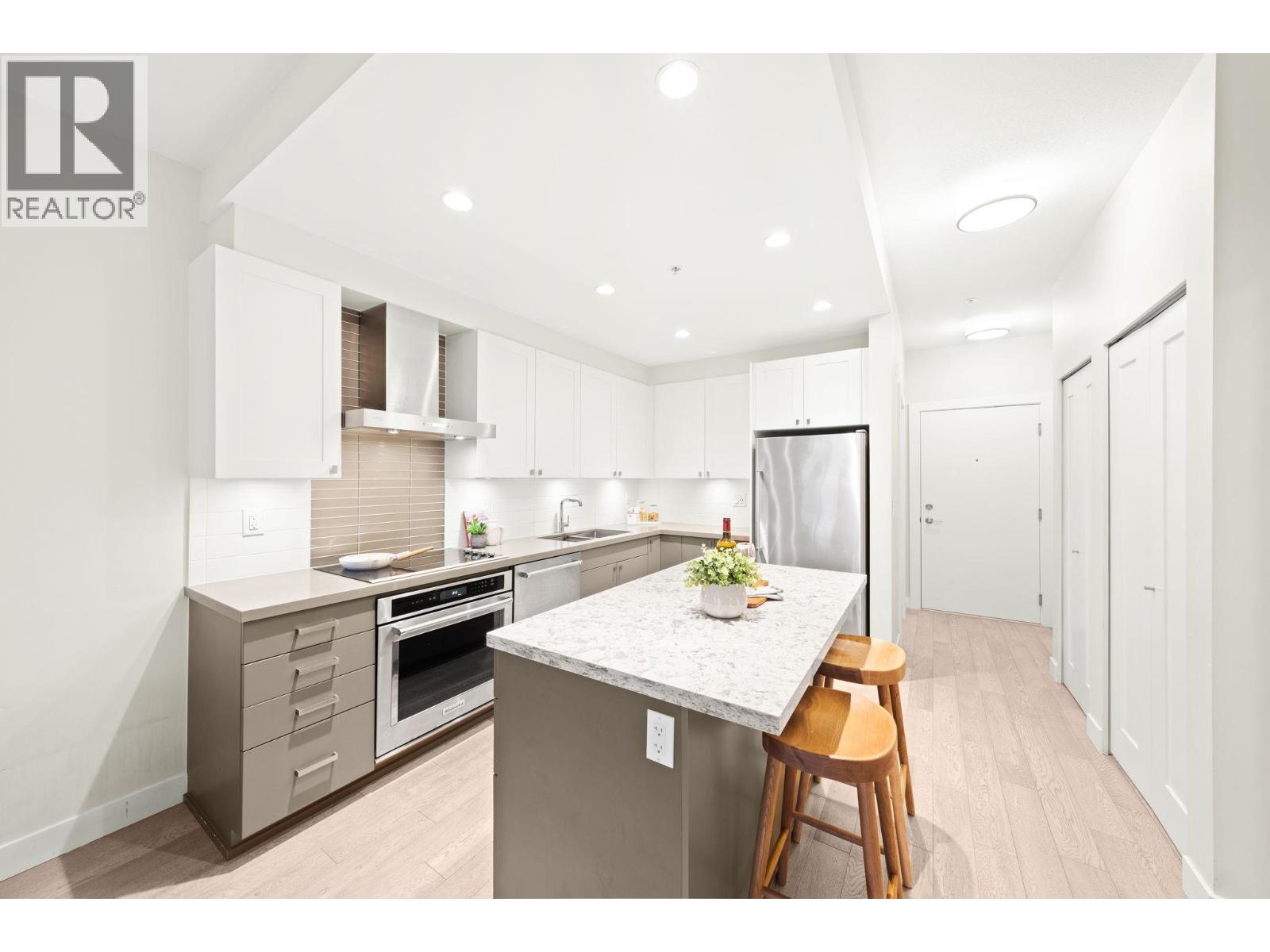 312 3399 Noel Drive, Burnaby, British Columbia  V3J 0G8 - Photo 8 - R3068039