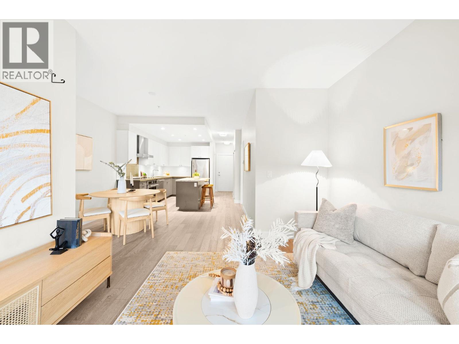 312 3399 Noel Drive, Burnaby, British Columbia  V3J 0G8 - Photo 3 - R3068039