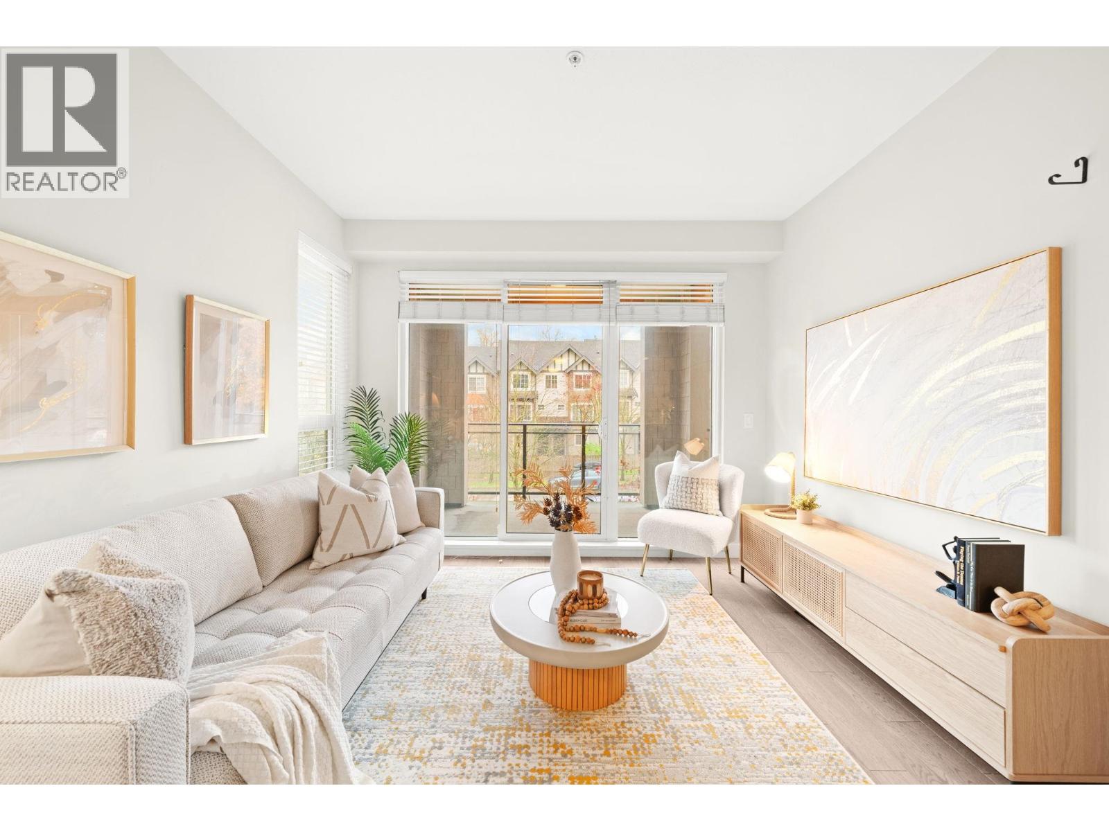 312 3399 Noel Drive, Burnaby, British Columbia  V3J 0G8 - Photo 2 - R3068039