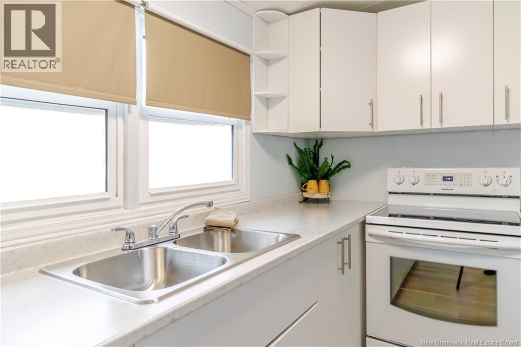 35 Kelly's Drive, Fredericton, New Brunswick  E3B 7R1 - Photo 8 - NB130204